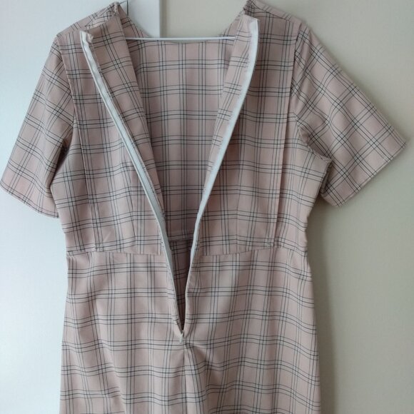 Amish Mennonite Cape Dress 42"B 35"W Pink Plaid Cotton Blend Long - Picture 11 of 11